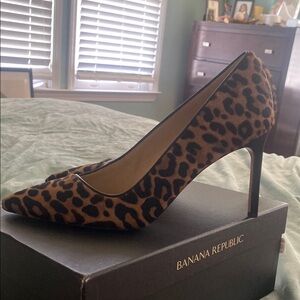 Banana Republic Women's Leopard Print Heels